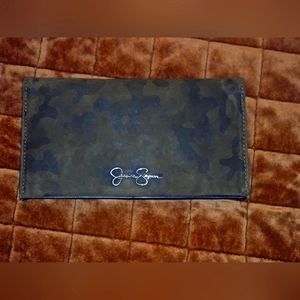 Jessica Simpson wallet